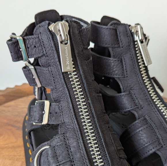 NEW Dr. Martens Olson Tumbled Nubuck Leather Gladiator Zip Sandals W Size 7 - Picture 4 of 9